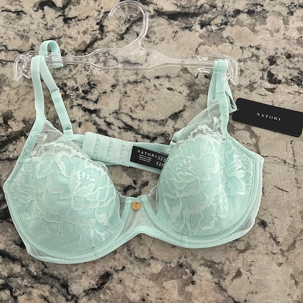Brand new Natori bra.